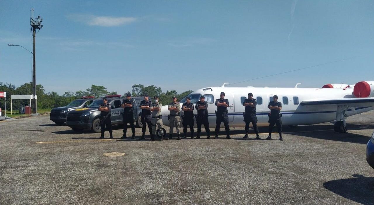 Polícia Federal realiza em Porangatu Operação Tuup (Foto: Thaís Alcântara)