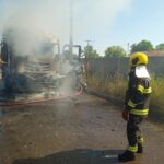 Acidente envolvendo motocicleta e viatura da PM deixa mulher ferida em Porangatu