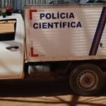 Motorista morre após bater contra poste e levar choque ao sair do carro