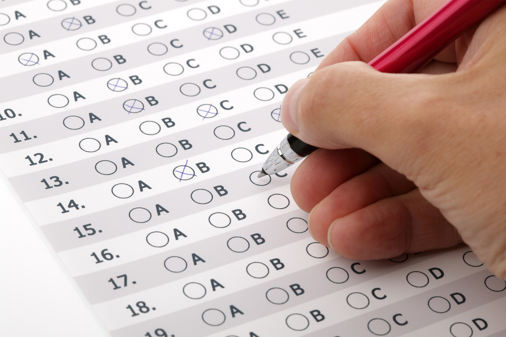 Goiás abre concurso para auditores fiscais com 50 oportunidades