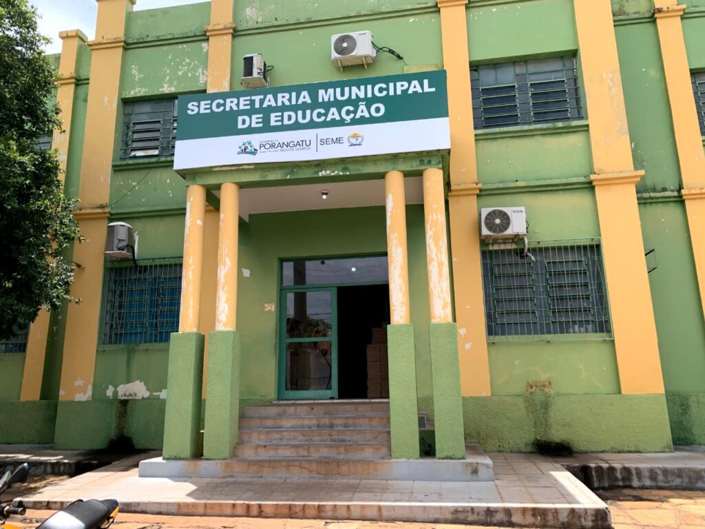 Foto: Prédio da Secretaria Mun. de Educação de Porangatu