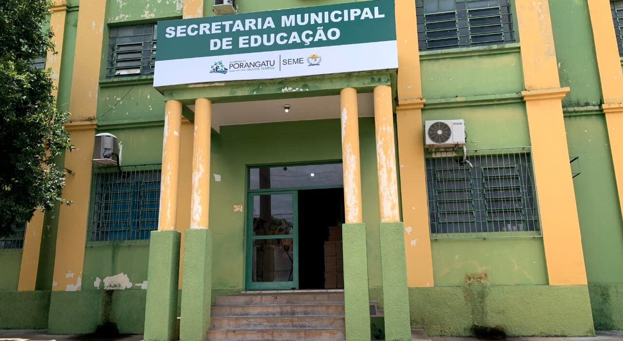 Foto: Prédio da Secretaria Mun. de Educação de Porangatu