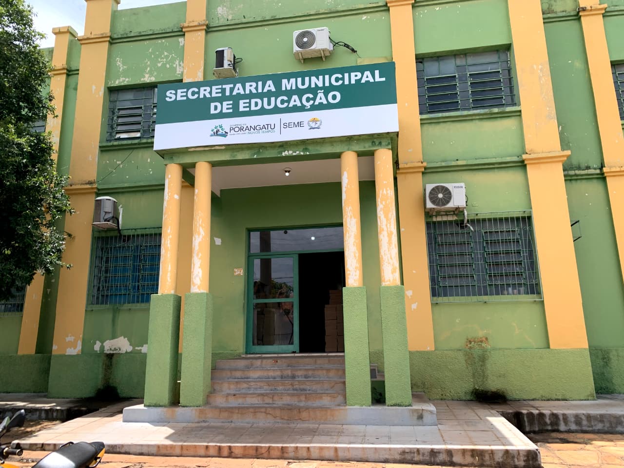 Foto: Prédio da Secretaria Mun. de Educação de Porangatu