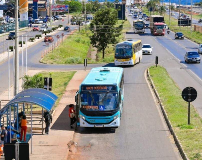 Governo de Goiás autoriza operação de linhas do transporte intermunicipal para municípios goianos. (Foto: AGR) Fonte: A Redação - https://aredacao.com.br/governo-de-goias-aprova-operacao-de-seis-linhas-do-transporte-intermunicipal/