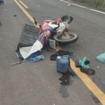 Colisão entre caminhonetes deixa um morto e dois feridos na BR-080