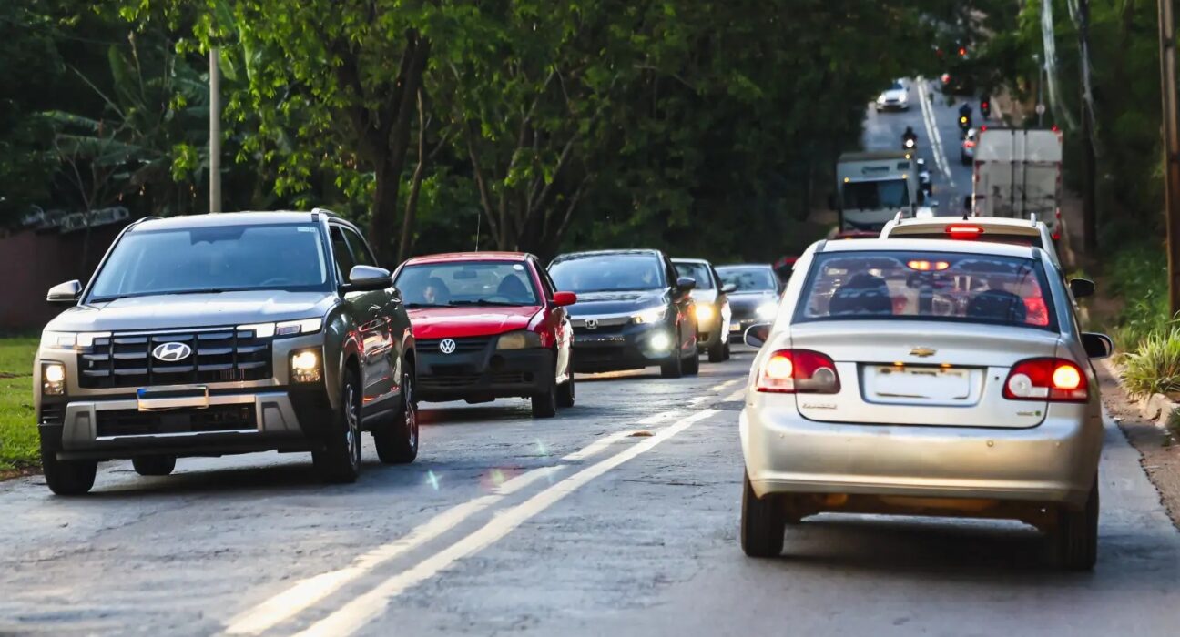 Prazo para quitação do IPVA em cota única termina em setembro e outubro, dependendo do final da placa | Foto: Denis Marlon