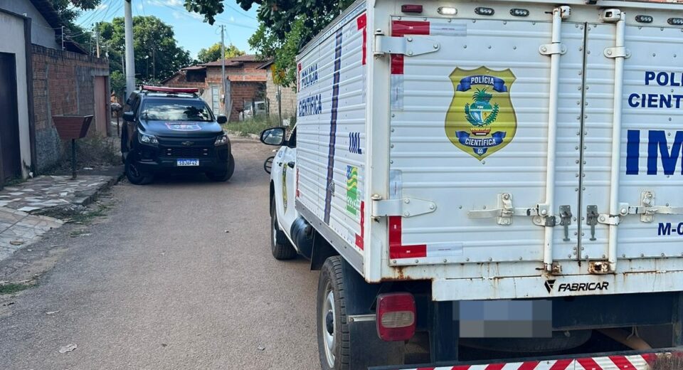 Morte de mulher em Uruaçu é investigada como feminicídio e dois suspeitos são presos