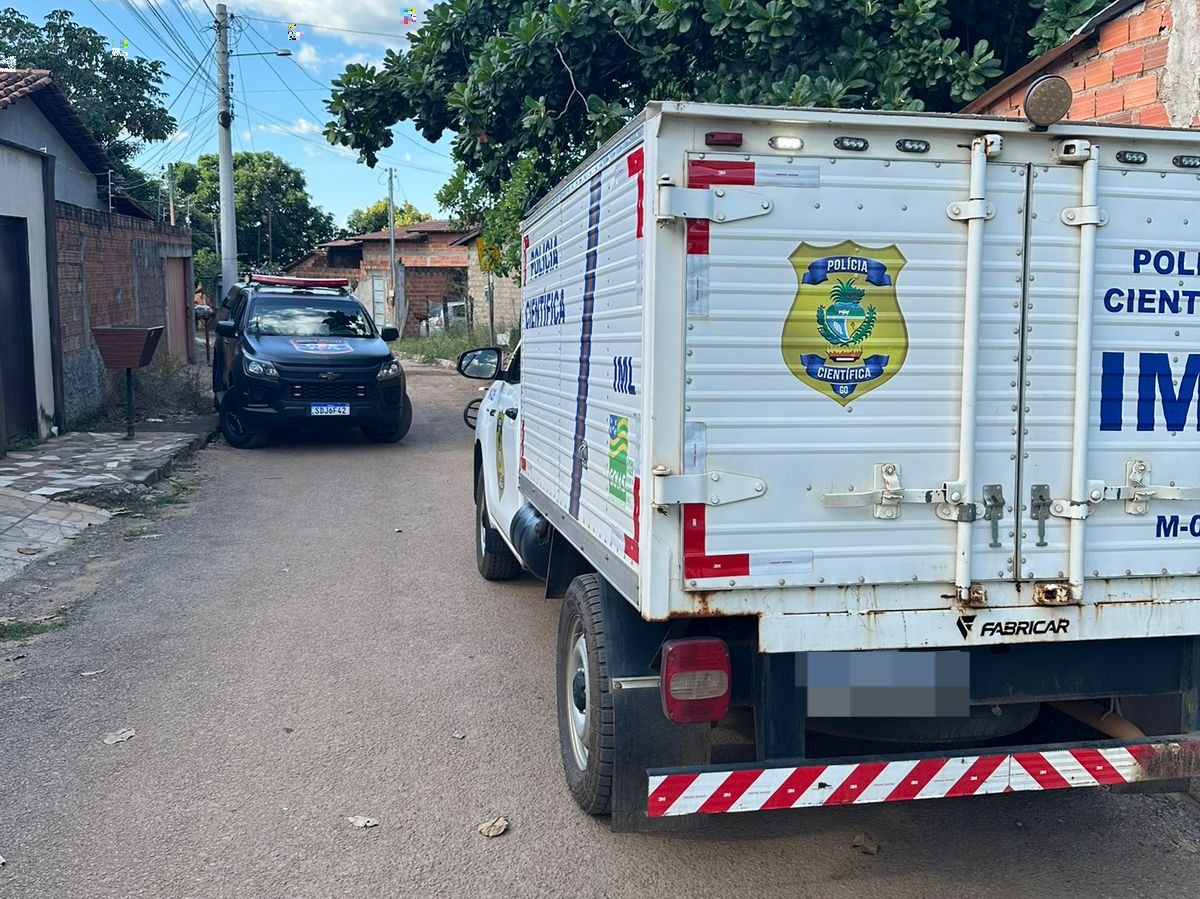 Morte de mulher em Uruaçu é investigada como feminicídio e dois suspeitos são presos