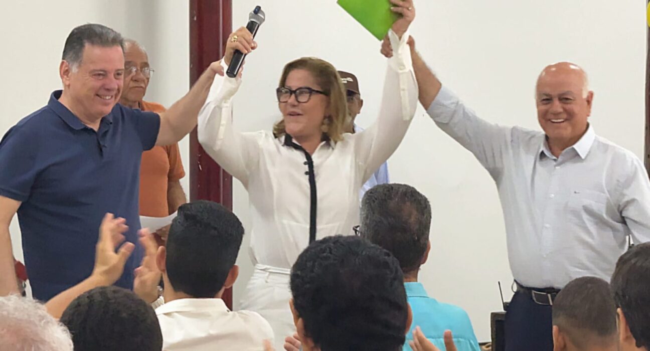 Glaucia Melo lança pré-candidatura a deputada federal com apoio de Marconi Perillo