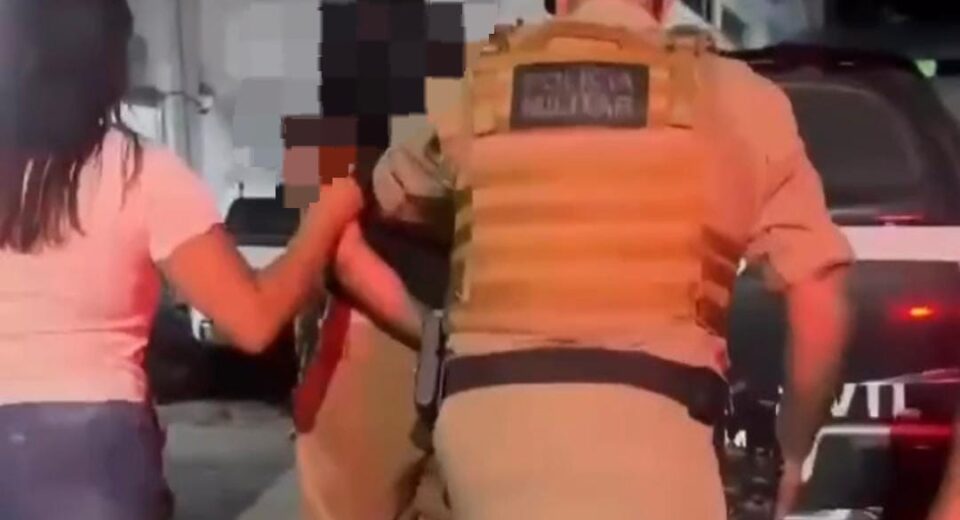Mãe é presa suspeita de agredir criança de colo no sul do Tocantins