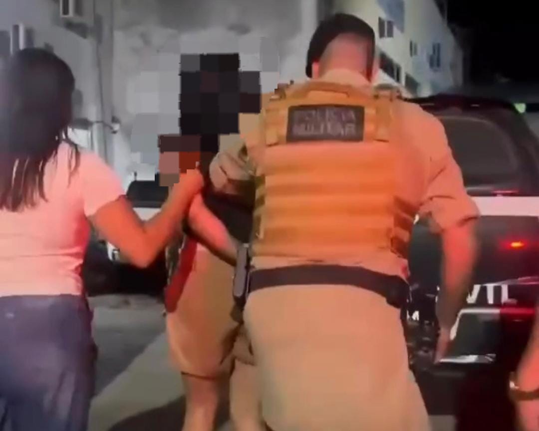 Mãe é presa suspeita de agredir criança de colo no sul do Tocantins