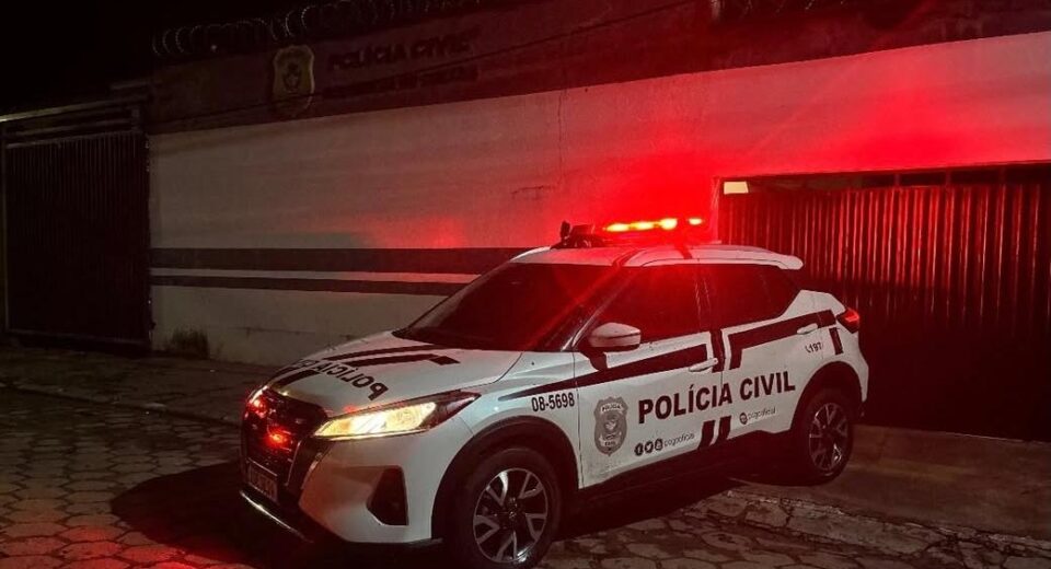 Homem é preso após agredir companheira e tentar fugir da Polícia Civil em Crixás