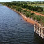 Idoso cria quebra-molas ilegal e acaba preso com espingarda em Amaralina