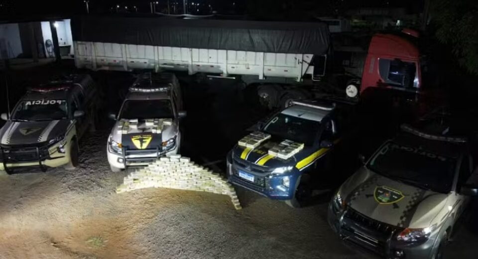 Caminhão é apreendido com 239 quilos de cocaína escondidos em eixos e estepes no sul do Tocantins