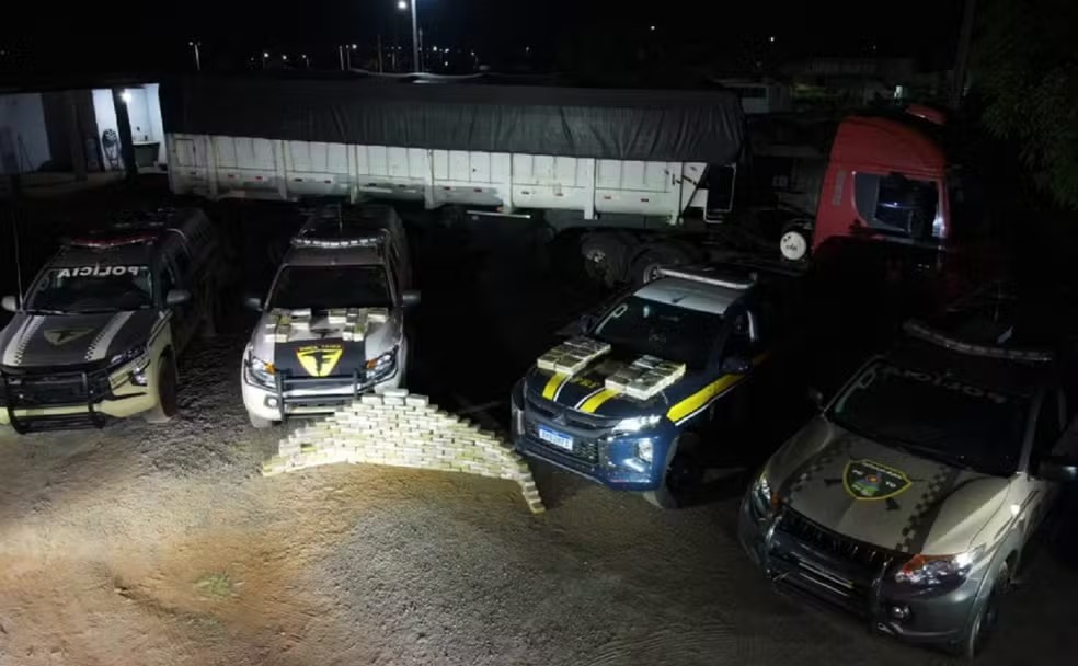 Caminhão é apreendido com 239 quilos de cocaína escondidos em eixos e estepes no sul do Tocantins