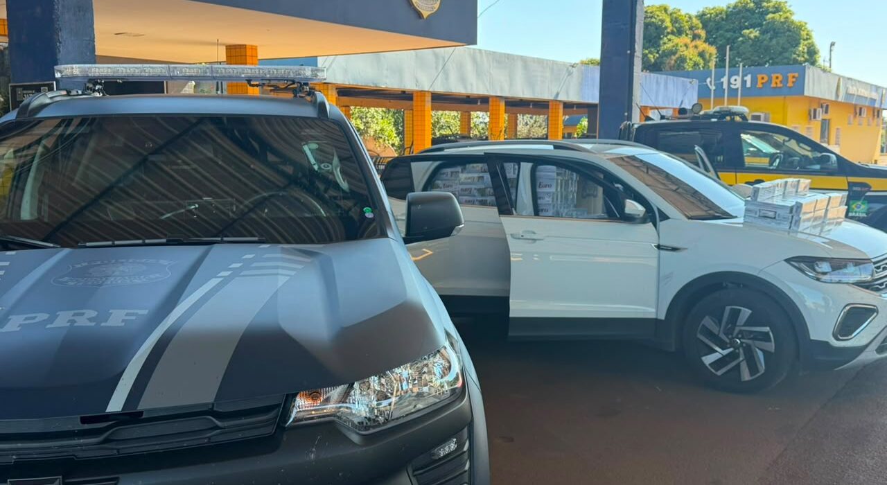 PRF apreende cerca de 20 mil maços de cigarros contrabandeados e prende motorista em Mineiros