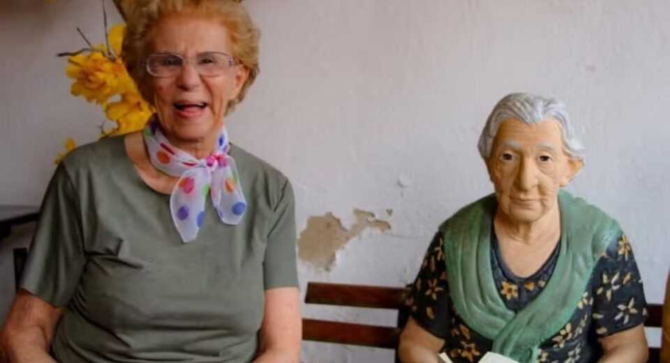 Morre Vicência Bretas Tahan, escritora e última filha de Cora Coralina, aos 97 anos
