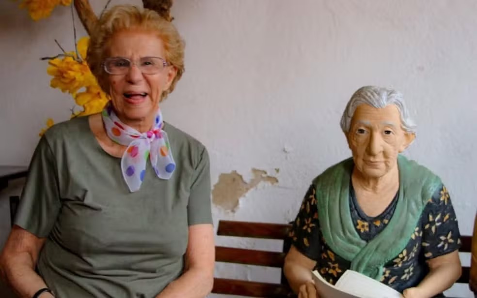 Morre Vicência Bretas Tahan, escritora e última filha de Cora Coralina, aos 97 anos