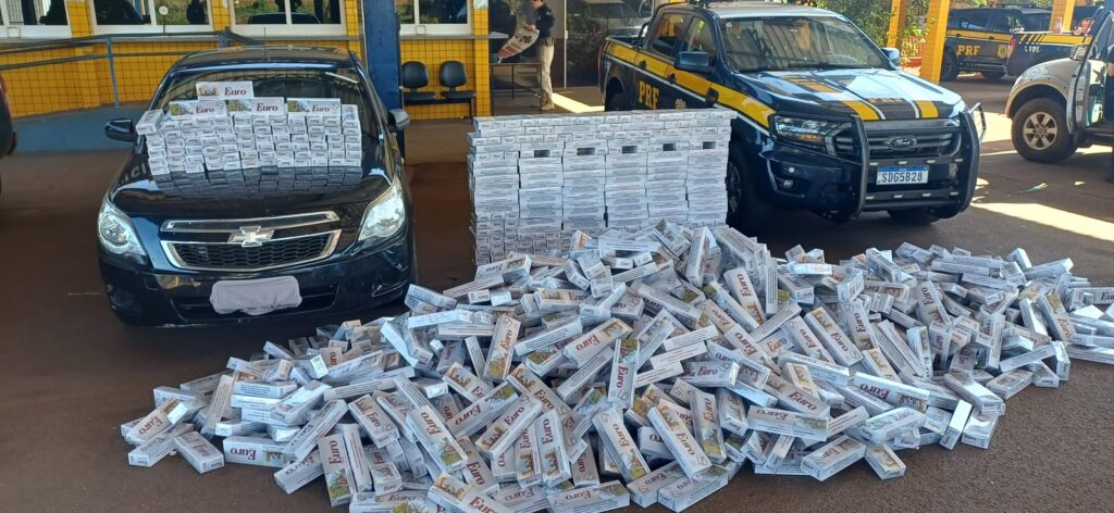 PRF apreende mais de 17 mil maços de cigarros contrabandeados na BR-364