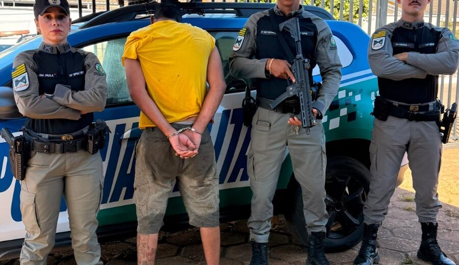 Homem espanca idoso e tenta agredir policiais durante abordagem em Mara Rosa