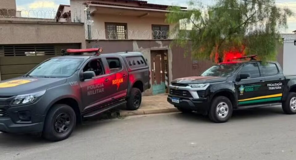 Polícia Militar e fiscalização tributária participam da Operação Safra Oculta, que investiga esquema de sonegação fiscal no comércio de grãos — Foto: Divulgação/MP-GO