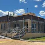 Caminhão invade salão de igreja e deixa dois mortos em Crixás