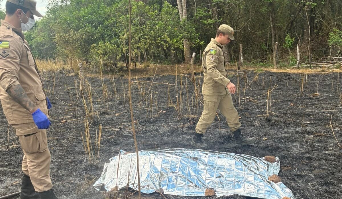 Homem de 65 anos é encontrado morto durante incêndio em propriedade rural de Piracanjuba. Foto/Corpo de Bombeiro