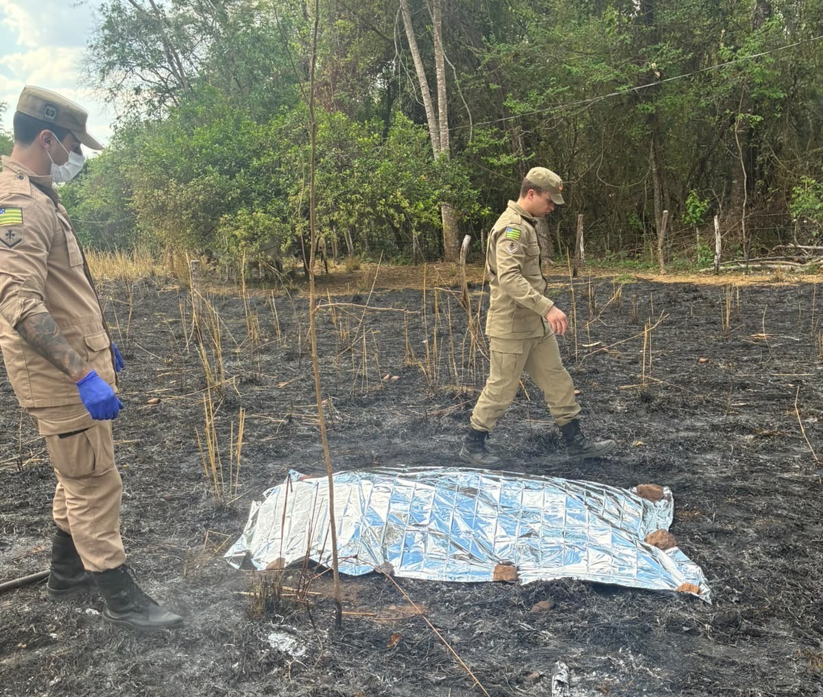 Homem de 65 anos é encontrado morto durante incêndio em propriedade rural de Piracanjuba. Foto/Corpo de Bombeiro