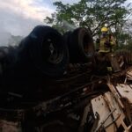 Batida entre Fiorino e carreta boiadeira deixa motorista gravemente ferido em Porangatu