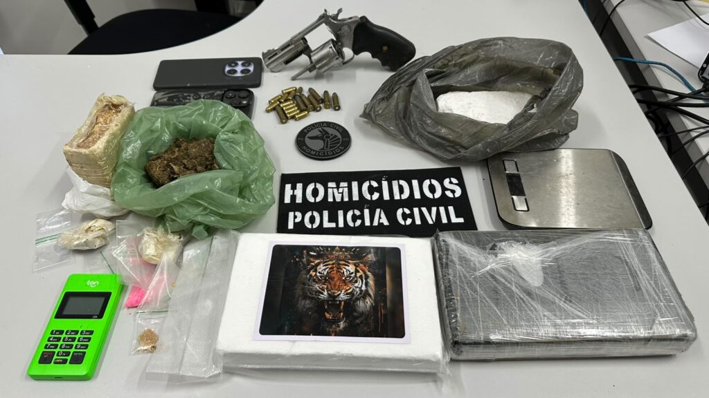Operação Destroyer prende 10 pessoas e apreende drogas e armas em Goiás