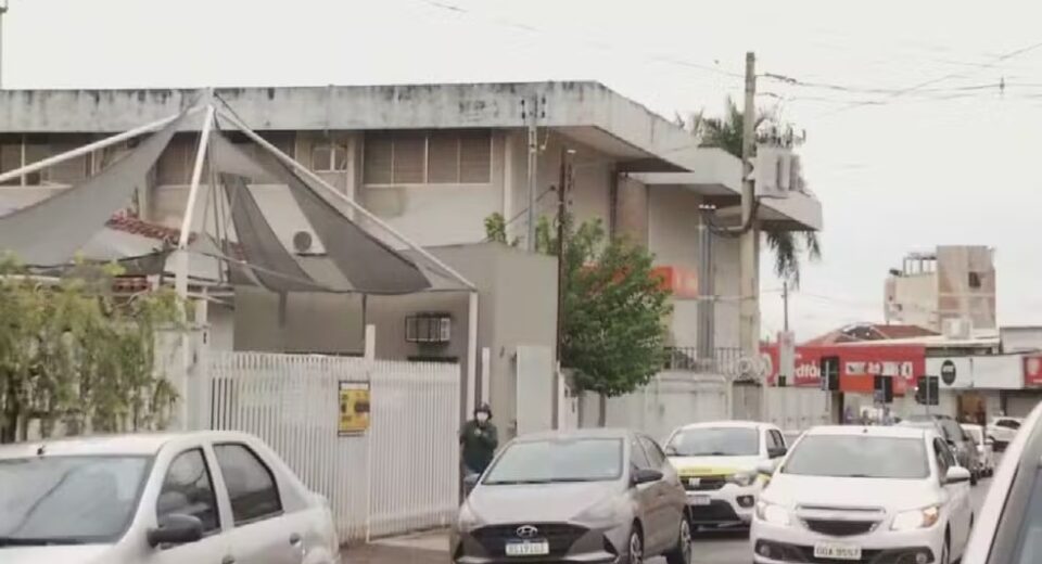 Homem é morto após tentativa de furto em hospital de Goiânia, diz PM — Foto: Reprodução/TV Anhanguera