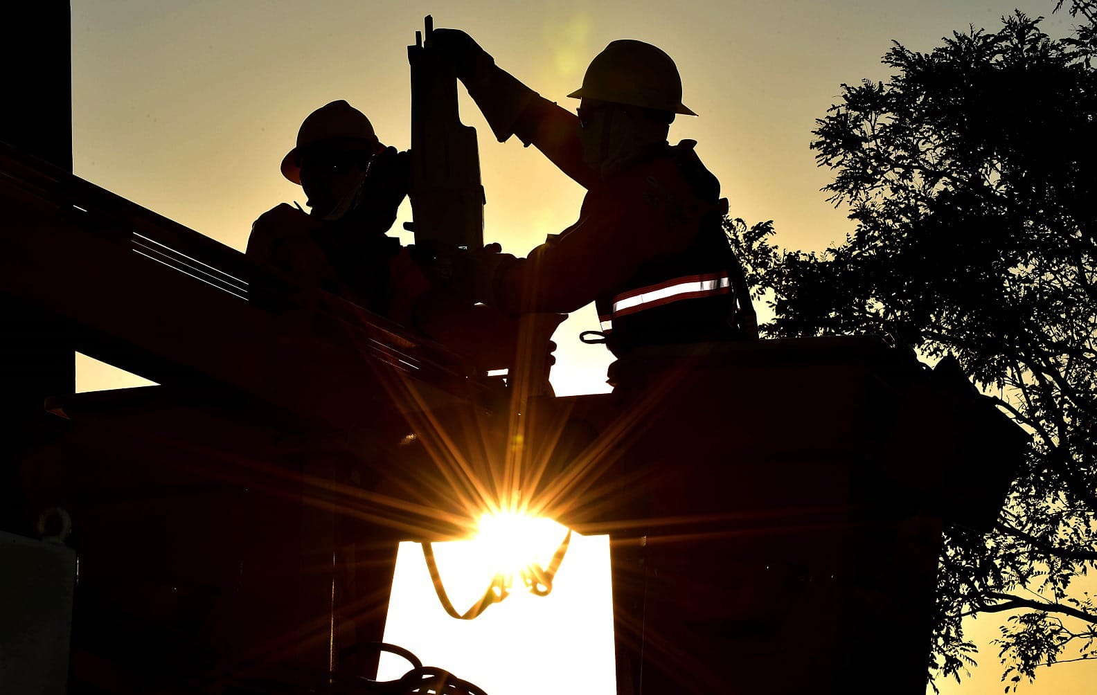 Equatorial programa desligamentos de energia em várias regiões de Goiás nesta semana