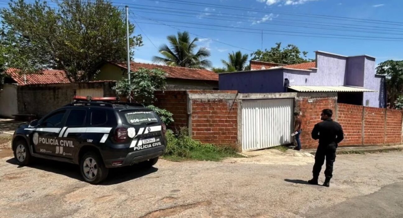 Polícia Civil faz buscas em Minaçu e apreende arma falsa usada em ameaças contra mulher