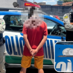 Motorista de carreta é flagrado dirigindo em zigue-zague e invadindo contramão em rodovia